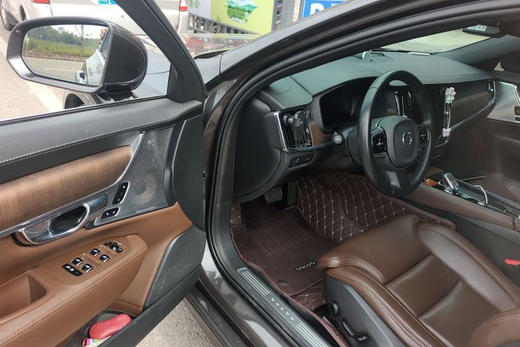 Used Volvo S90 2021 B5 Luxury Smart Edition
