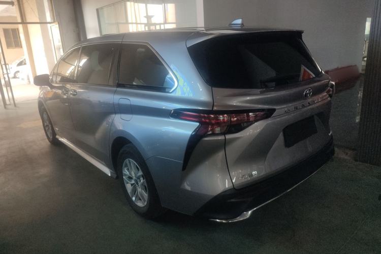 Used Toyota Granvia 2023 2.5L Hybrid Comfort Edition