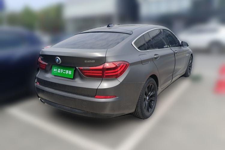 Used BMW 5 Series GT 2015 528i Leading Model Rear Right 45 Deg