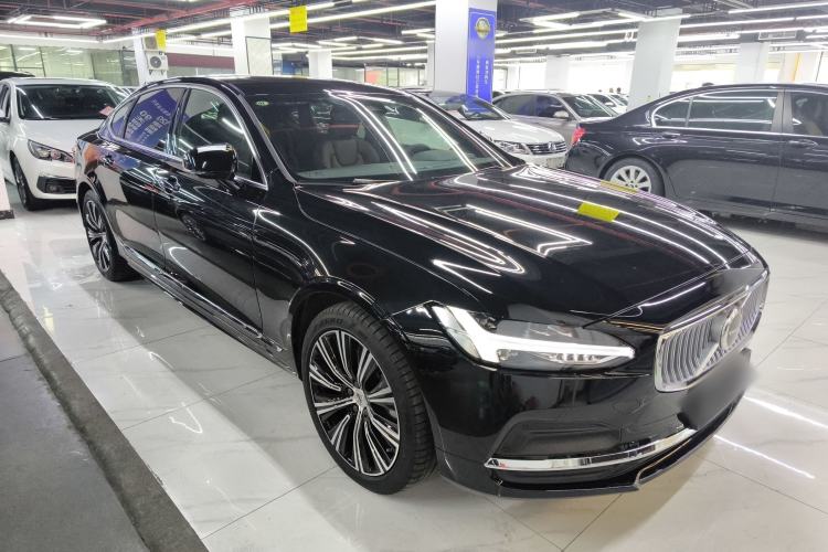 Used Volvo S90 2025 B5 Zhiyuan Luxury Edition Front Right 45 Deg