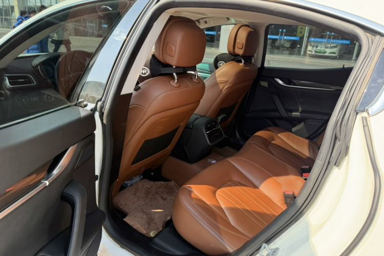 Used Maserati Ghibli 2014 3.0T Standard Edition Interior 4