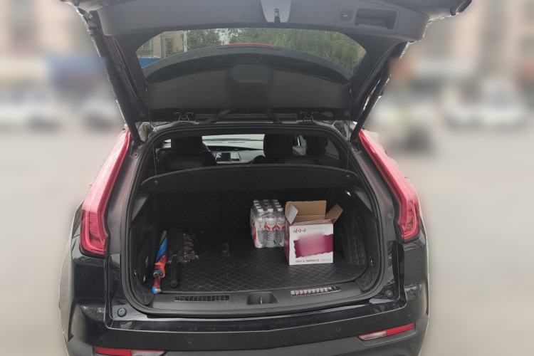 Used Cadillac XT4 2021 28T Two-Wheel Drive Leading Version Trunk