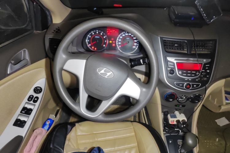 Used Hyundai Verna (older generation) 2010 Sedan 1.4L Automatic Fashionable GT Model
