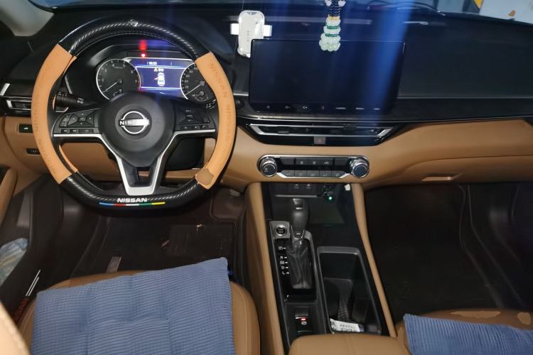 Used Nissan Teana 2024 2.0L XE Genuine Edition Center Console