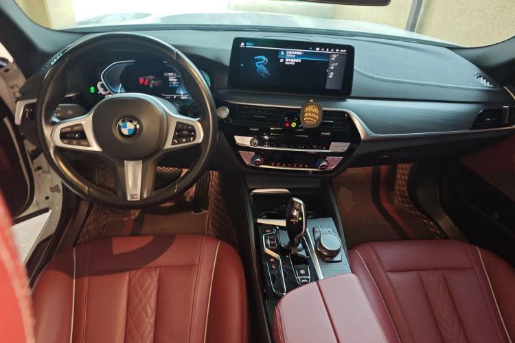 Used BMW 5 Series New Energy 2021 535Le Pioneer Edition M Sport Package Center Console