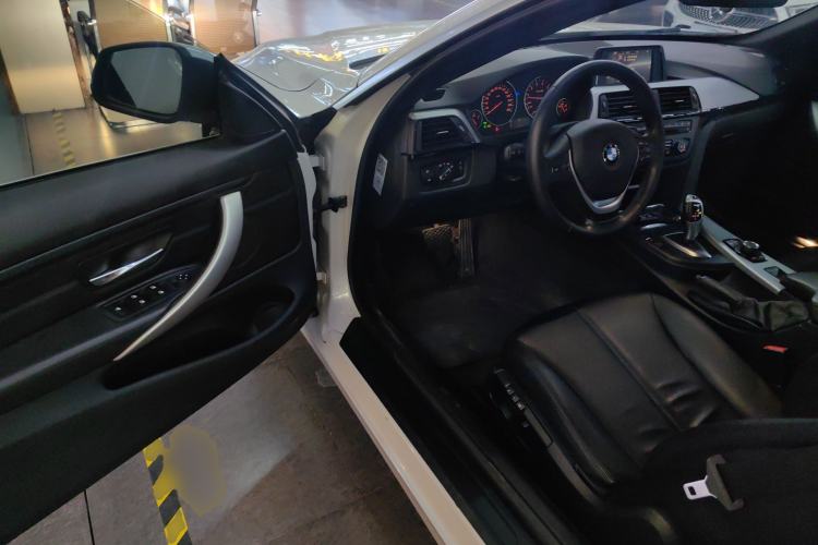 Used BMW 4 Series 2014 420i Convertible Fashion Model