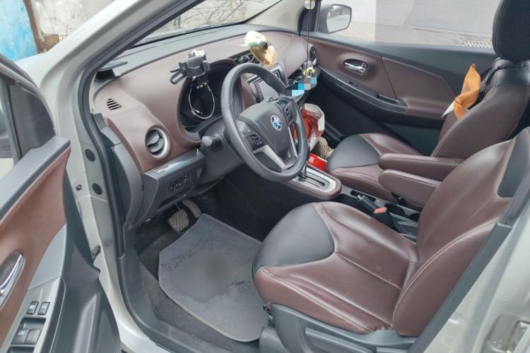 Used Venucia M50V 2017 1.6L XL CVT Luxury Edition