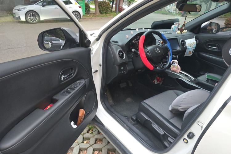 Used Honda XR-V 2020 220TURBO CVT Luxury Edition Driver Seat