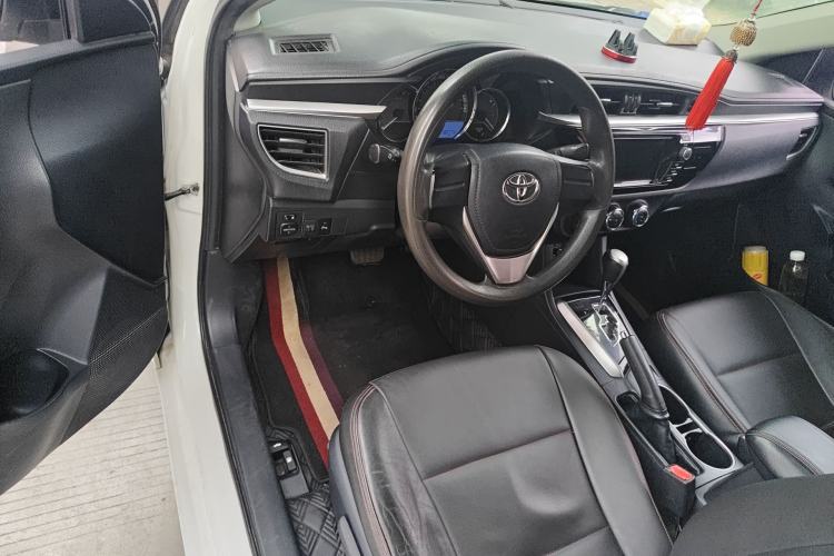 Used Toyota Levin 2014 1.6G CVT Elite Edition Center Console