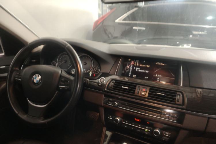 Used BMW 5 Series 2014 525Li Luxury Design Package