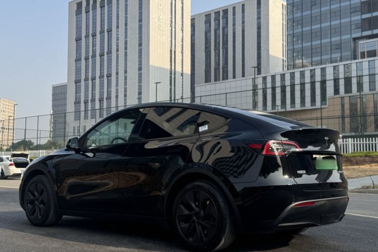 Used Tesla Model Y 2023 Rear-Wheel-Drive Version