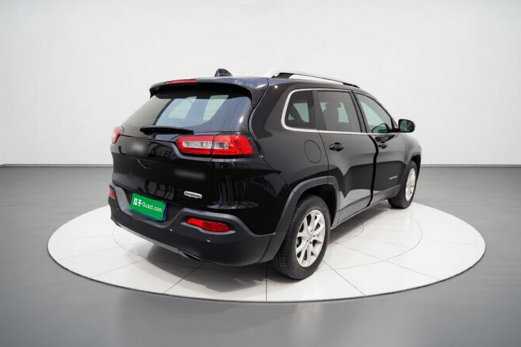 Used Jeep Cherokee 2016 2.0L Superior Edition