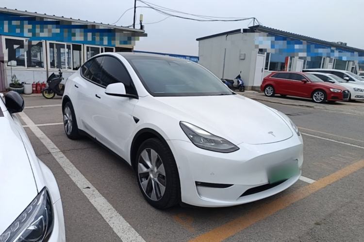 Used Tesla Model Y 2022 Long-Range All-Wheel-Drive Version

