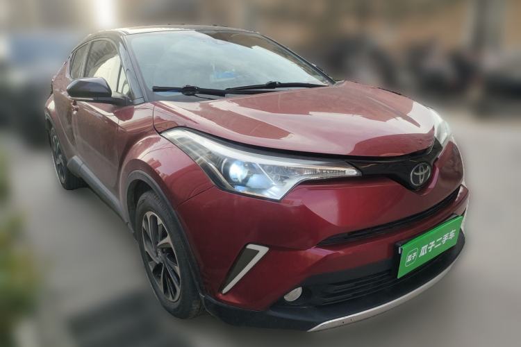 Used Toyota IZOA 2018 2.0L Yichi Version China VI Standard Front Right 45 Deg