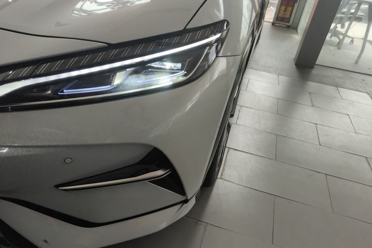 Used BYD Song L EV 2025 Intelligent Driving Version 662 km LiDAR Excellence Edition Left Front Headlight