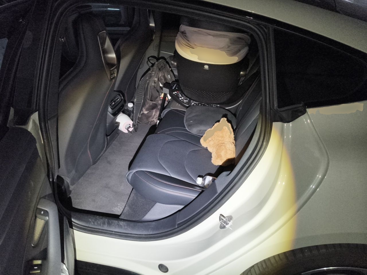 Xiaomi Auto SU7 2024 Rear-Drive Ultra-Long Range Advanced Pro-Level Intelligent Driving Version — снимка 17