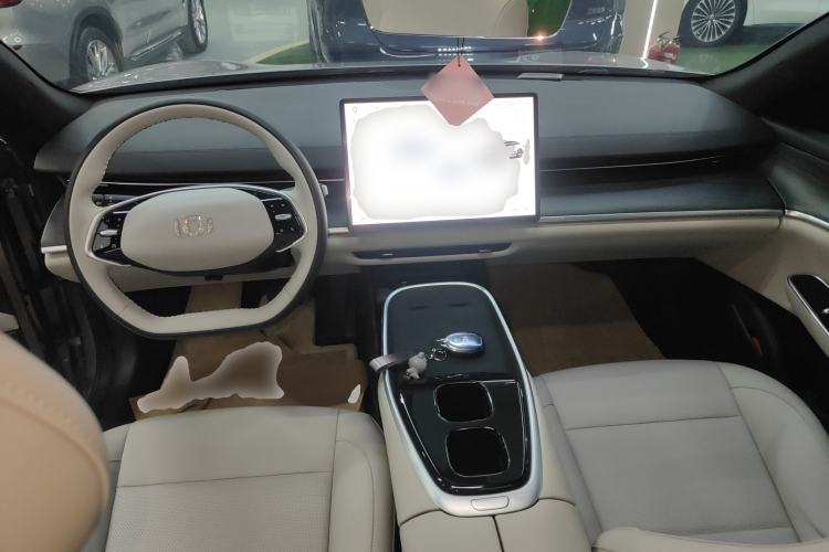 Used CHANGAN NEVO A07 2025 All-Electric "Real Bargain" 525 Luxury Model
