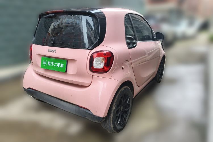 Used smart fortwo 2015 1.0L 52 kW hardtop Dynamic version