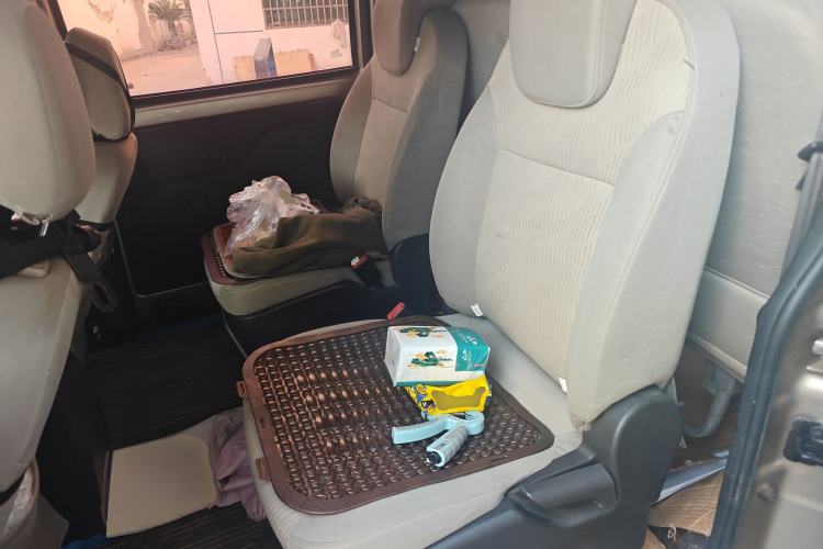 Used Wuling Rongguang V 2016 1.5L Standard Version Left Rear Seat