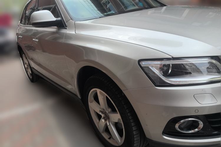 Used Audi Q5 2013 40 TFSI Comfort Edition Front Right 45 Deg