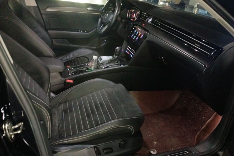 Used Volkswagen Magotan 2020 330TSI DSG Luxury Edition Right Front Seat