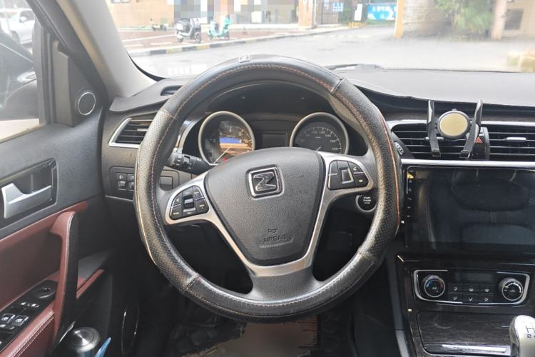 Used Zotye T600 2015 Family Edition 2.0T Manual Elite Version
