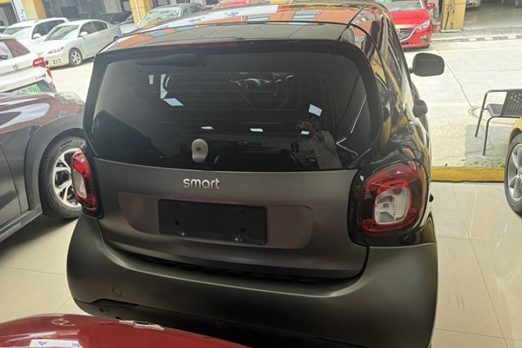Used smart fortwo 2019 0.9T 66kW Hardtop Pioneer Edition China VI
