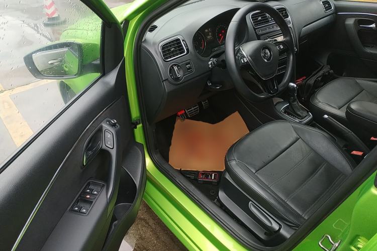 Used Volkswagen Polo 2014 1.6L Automatic Luxury Edition Driver Seat