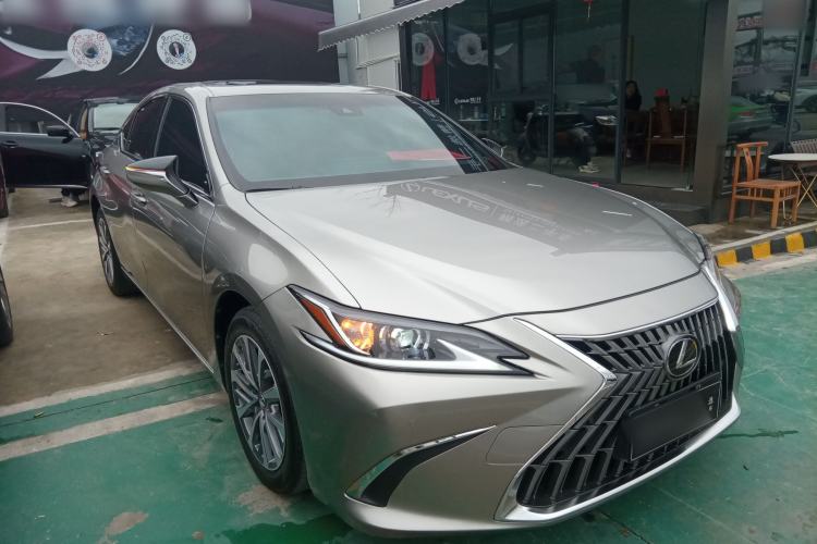 Used Lexus ES 2021 200 Excellence Edition
