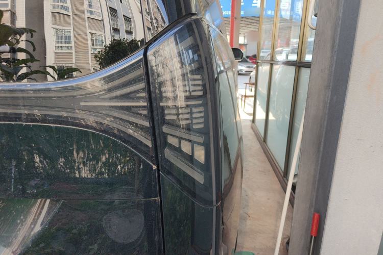 Used Geely Galaxy LEVC L380 2024 140-Degree 6-Seater All-Wheel-Drive Ultra Right Rear Taillight