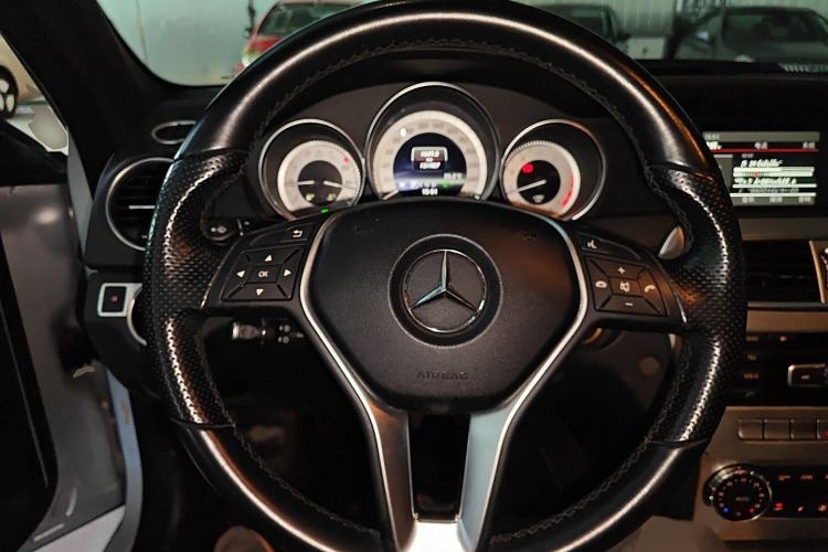 Used Mercedes-Benz C-Class 2011 C 200 Fashion Travel Edition