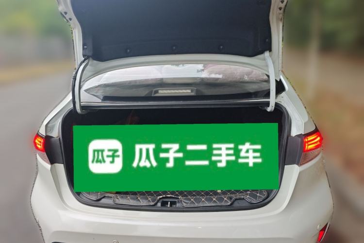 Used Toyota Levin 2019 Dual-Engine 1.8H E-CVT Luxury Edition China VI Standard
