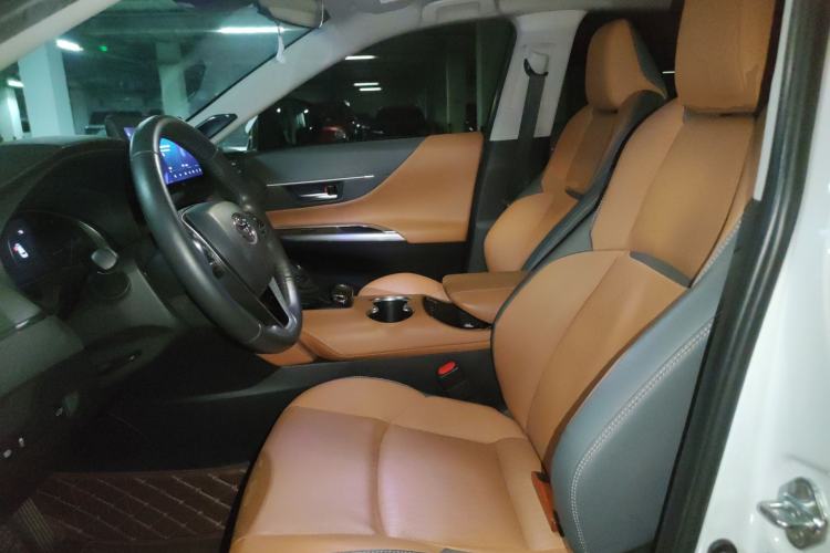 Used Toyota Venza 2022 Dual-Engine 2.5L CVT Two-Wheel Drive Prestige Edition Left Front Seat