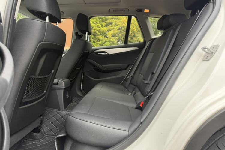 Used BMW X1 2014 sDrive18i Leading Model
