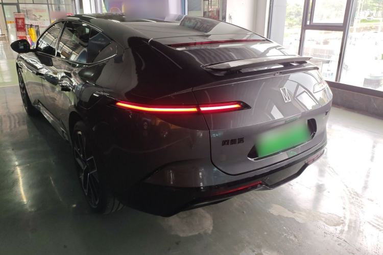 Used Avatr 12 2025 Year Updated Ultra Extended-Range Version Rear Left 45 Deg