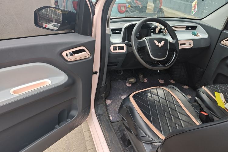 Used Wuling Hongguang MINIEV 2021 Macaron Premium Model – Lithium Iron Phosphate Driver Seat