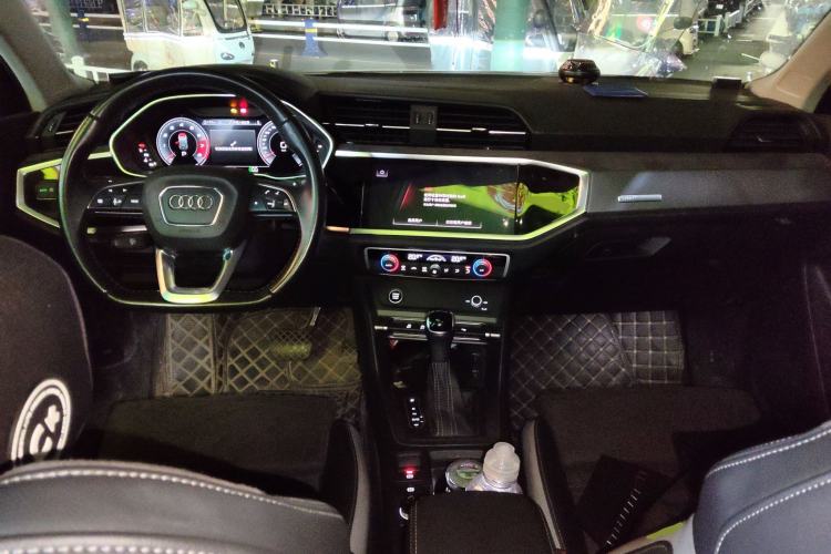 Used Audi Q3 2020 35 TFSI Fashion Dynamic Model
