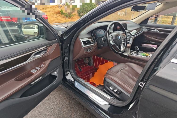 Used BMW 7 Series 2017 730Li Leading Model
