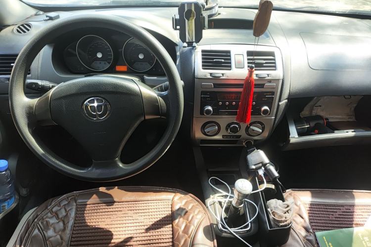 Used Brilliance Junjie FRV 2010 1.3L Manual Comfort Edition Center Console