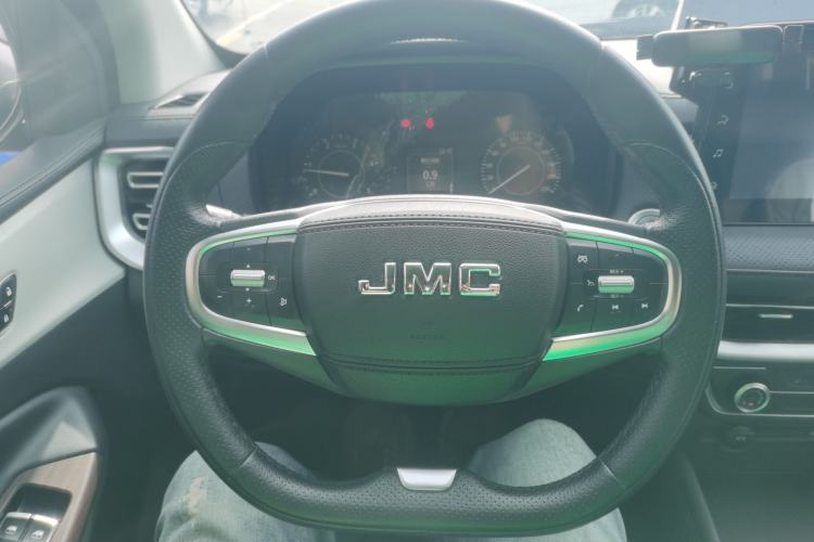 Used JMC Yuhu 7 2022 2.0T Manual Diesel Two-Wheel Drive Comfort Plus Long Wheelbase
