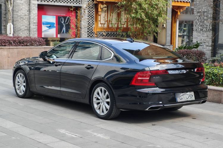 Used Volvo S90 2018 T5 Zhiyuan Edition
