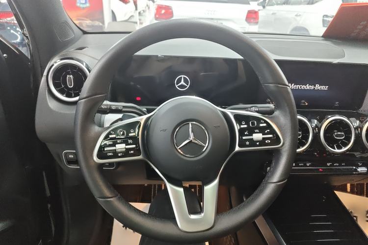 Used Mercedes-Benz GLB 2023 Refreshed GLB 200 Dynamic Edition