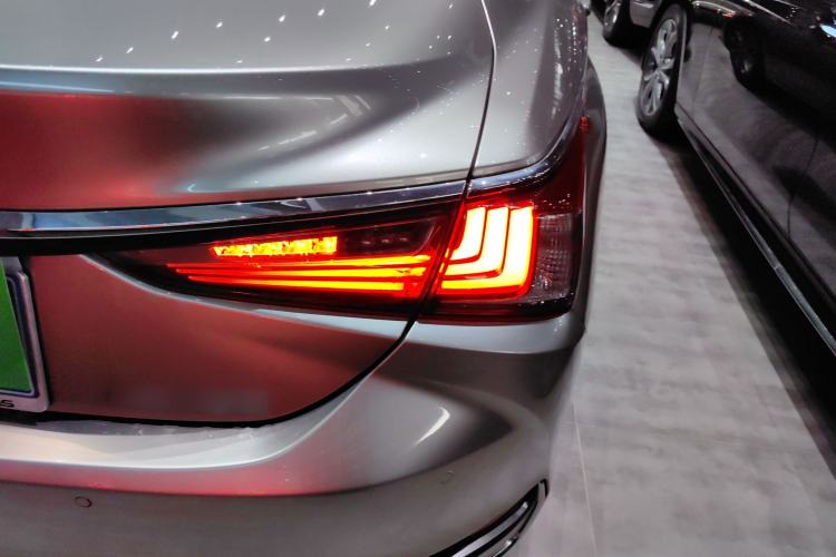 Used Lexus ES 2021 260 Excellence Edition