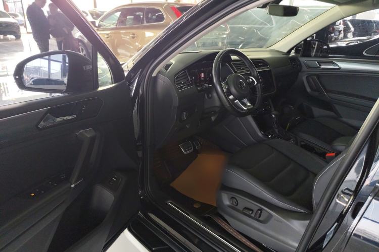 Used Volkswagen Tiguan L 2021 380TSI Automatic All-Wheel Drive R-Line Comfort Plus 7-Seater