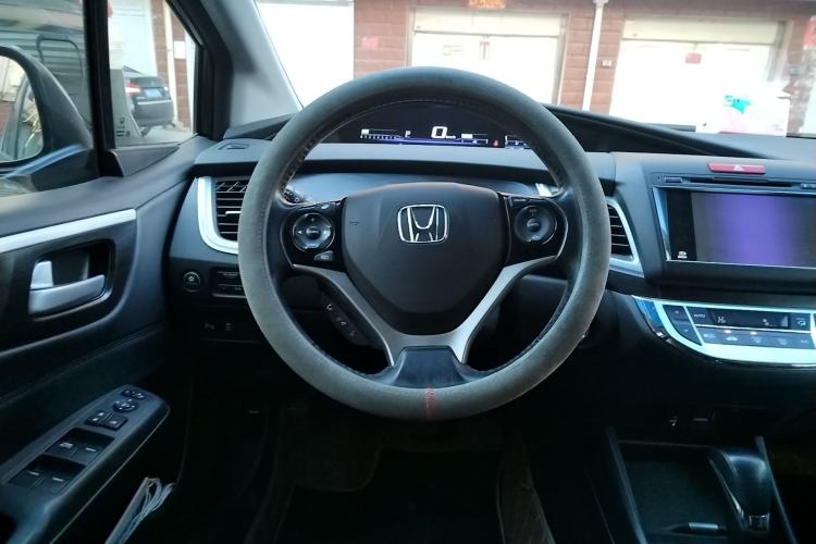 Used Honda Jade 2013 1.8L CVT Luxury Edition 5 seats