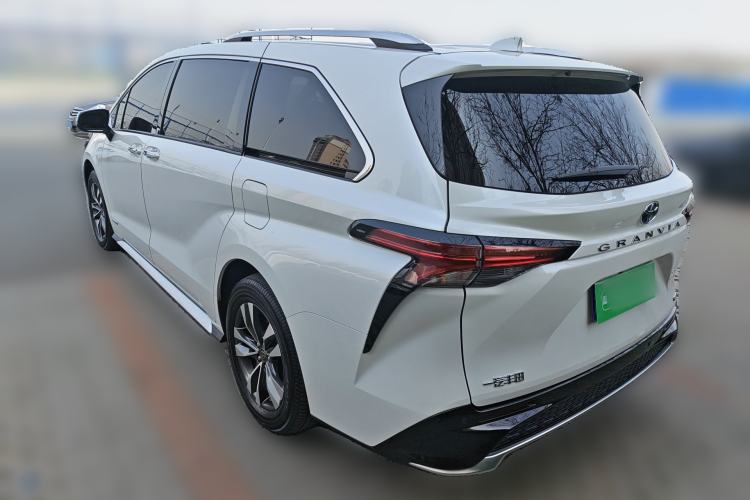Used Toyota Granvia 2023 2.5L Hybrid Luxury Edition Rear Left 45 Deg