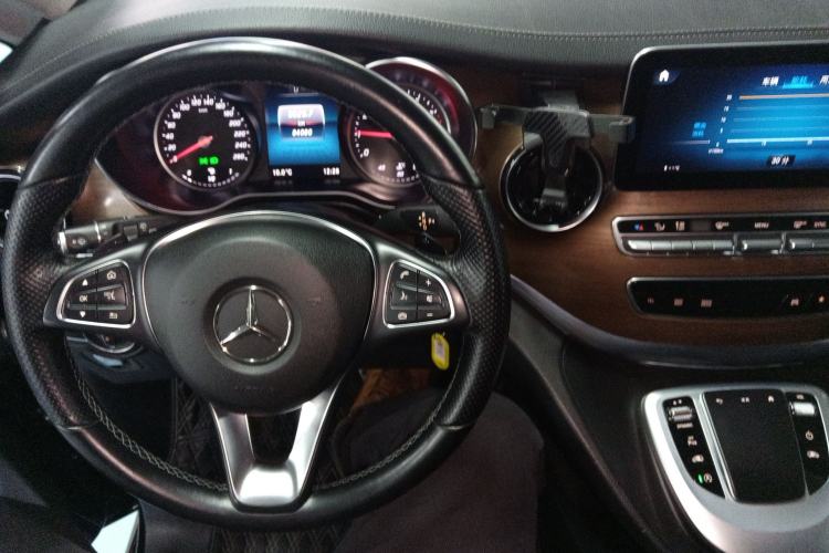 Used Mercedes-Benz V-Class 2016 V 260 L Prestige Extended Edition
