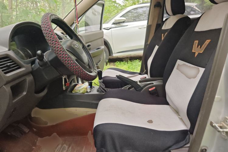 Used Wuling Hongguang 2014 1.5L Standard Version