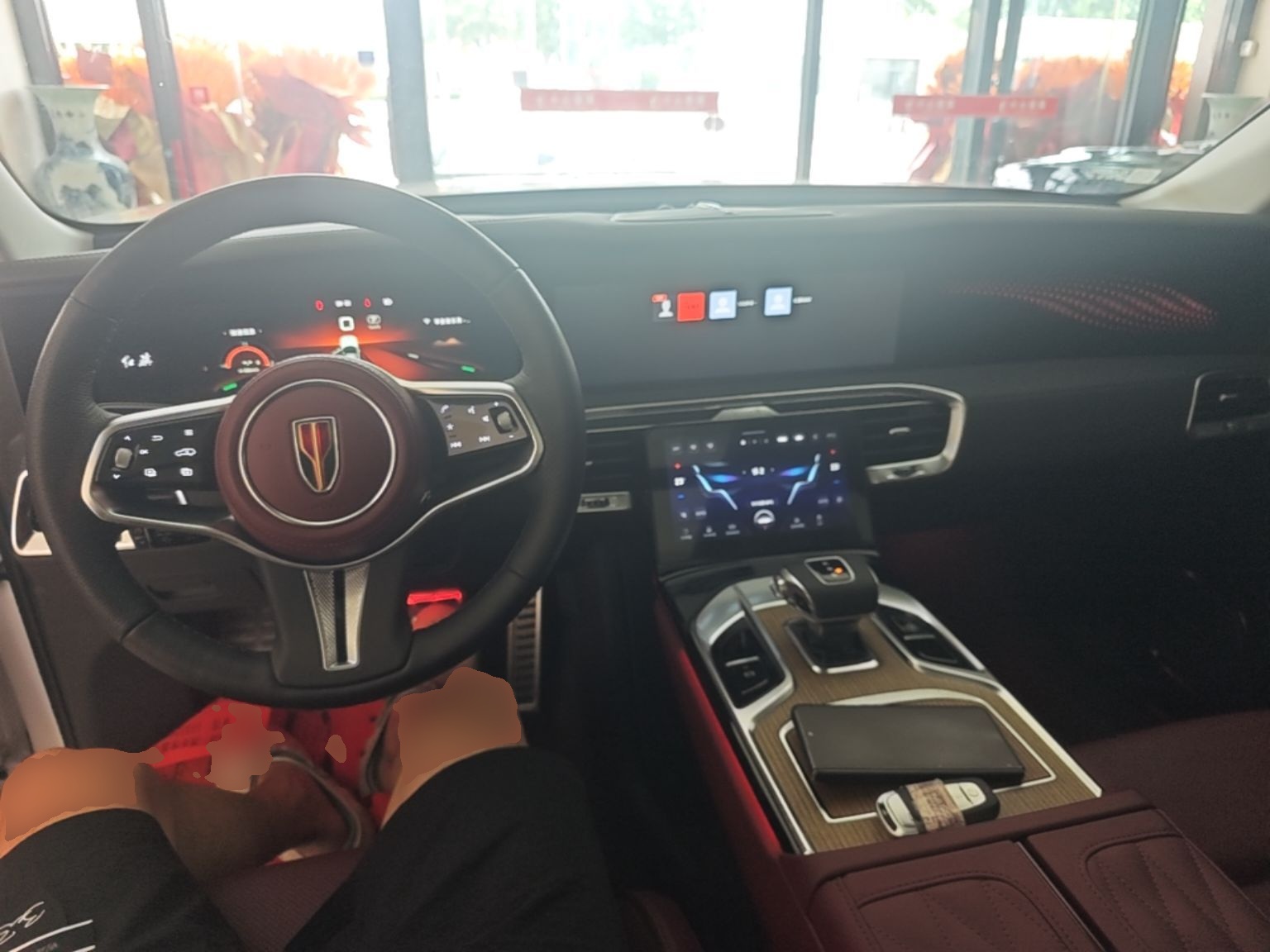Hongqi E-HS9 2022 690 km Range Flagship Edition Six Seats — снимка 12
