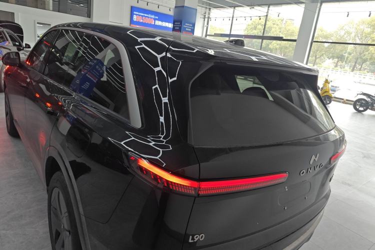 Used ONVO Luxeed L90 2025 Model—Max Six-Seater Version
